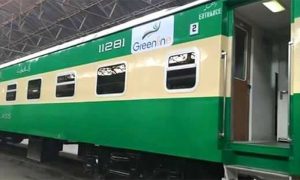 پتوکی: مسافر ٹرین گرین لائن بڑے حادثے سے بال بال بچ گئی