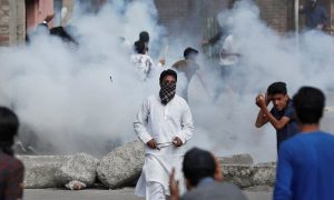 کشمیر میں کرفیو کا 21 واں دن: مودی حکومت پہ کشمیریوں کی ہیبت طاری