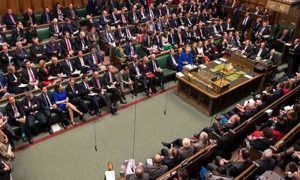 برطانیہ: پارلیمنٹ معطل، وزیراعظم کیخلاف تحریک عدم اعتماد لانے کا فیصلہ
