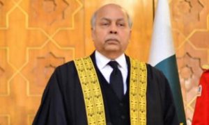 قرضے لے کر سرکاری ملازمین کی تنخواہیں دینا خطرناک ہے، چیف جسٹس