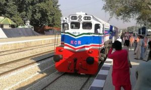 شیخ رشید نے کراچی سرکلر ریلوے کا افتتاح کر دیا