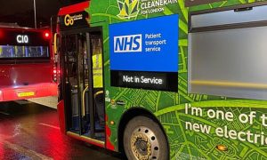 کورونا: برطانیہ میں بسوں کو ایمبولنس میں تبدیل کردیا گیا