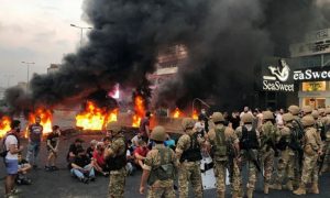 لبنان: مظاہرے فسادات میں تبدیل، 9 فوجی اور 9 شہری زخمی، فوج تعینات