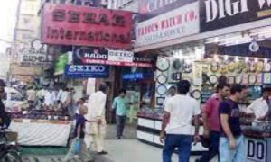 تاجروں نے 6 بجے تک دکانیں بند کرنے کی سندھ حکومت کی درخواست مان لی