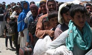 پڑوسی سرحدیں کھلی رکھیں، 5 لاکھ افغان ملک چھوڑ سکتے ہیں: اقوام متحدہ