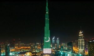 برج خلیفہ پاکستانی پرچم کے رنگ میں رنگ گیا