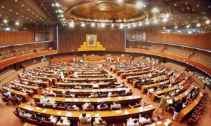 سینیٹ: عارف علوی اور عمران خان سمیت دیگر کیخلاف آرٹیکل 6 کے تحت کارروائی کیلئے قرار داد جمع
