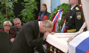 روسی صدر کی آنکھوں میں آنسو کیوں آئے ؟
