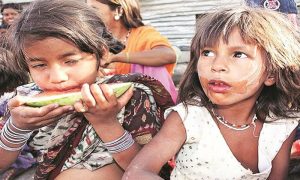 جی ایچ آئی: بھارت غربت میں پاکستان، بنگلہ دیش اور نیپال سے نیچے چلا گیا