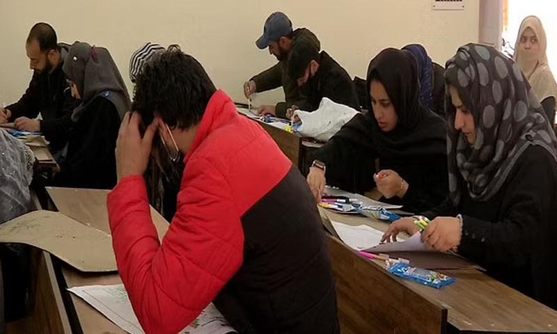 طالبان حکومت کا یونیورسٹی کے طلبہ و طالبات کے لیے نیا حکمنامہ