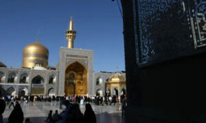 ایران: حضرت امام رضا کے مزار میں مسلح شخص کا حملہ،عالم دین جاں بحق، 2 زخمی