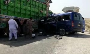 انڈس ہائی وے پر ٹریفک حادثہ: 15 افراد جاں بحق، 3 زخمی